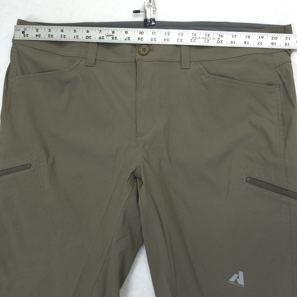 Eddie Bauer First Ascent Guide Pro Shorts Mens 42 Green Hiking Cargo - Picture 4 of 9